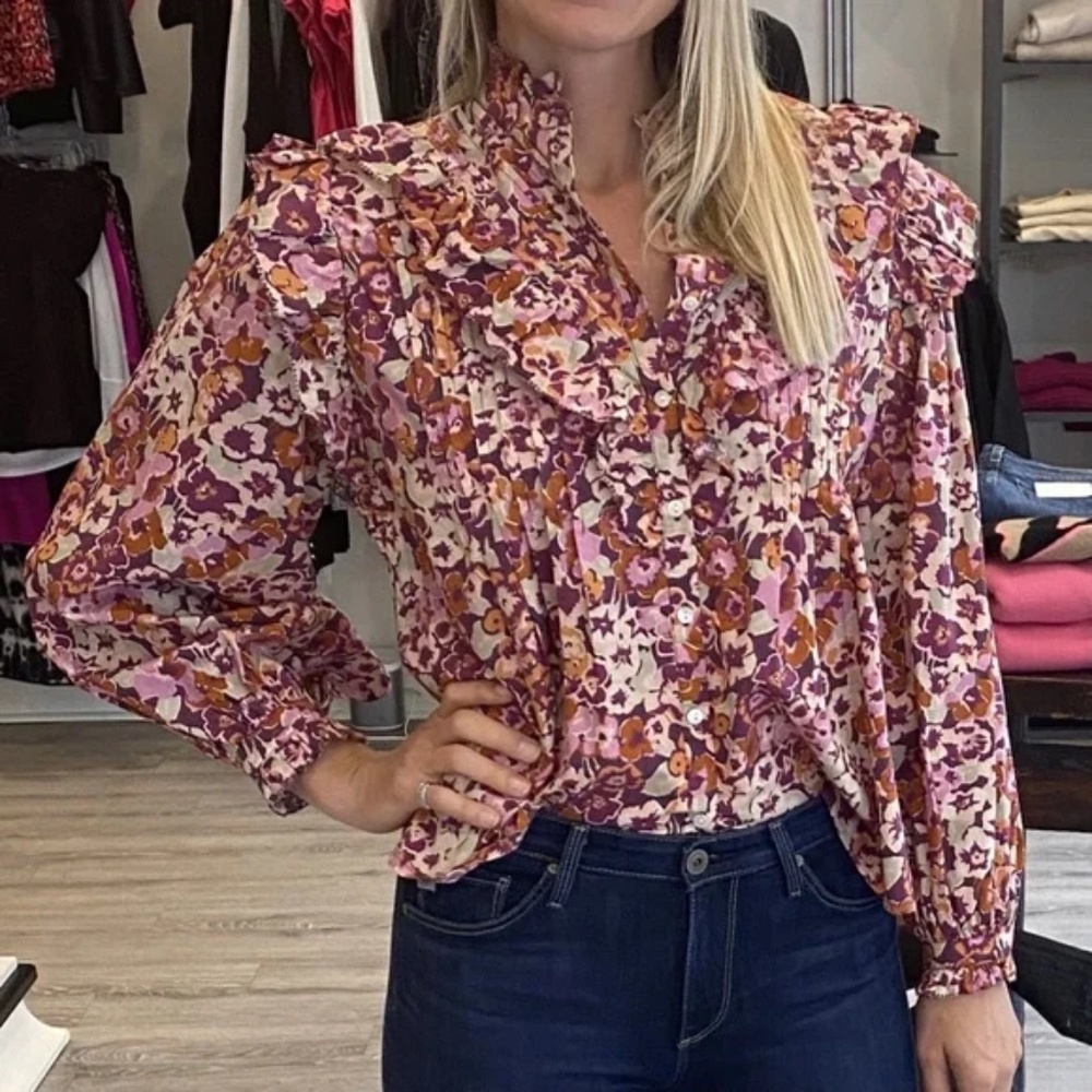 Love the Label puff sleeve button front top ruffle cuffs stand up collar floral